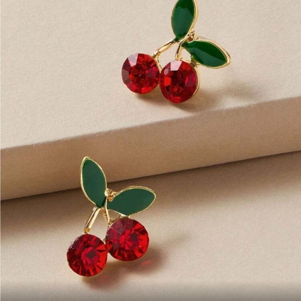 ✨NEW Elegant Red and Gold tone Cherry 🍒 Hypoallergenic Earrings